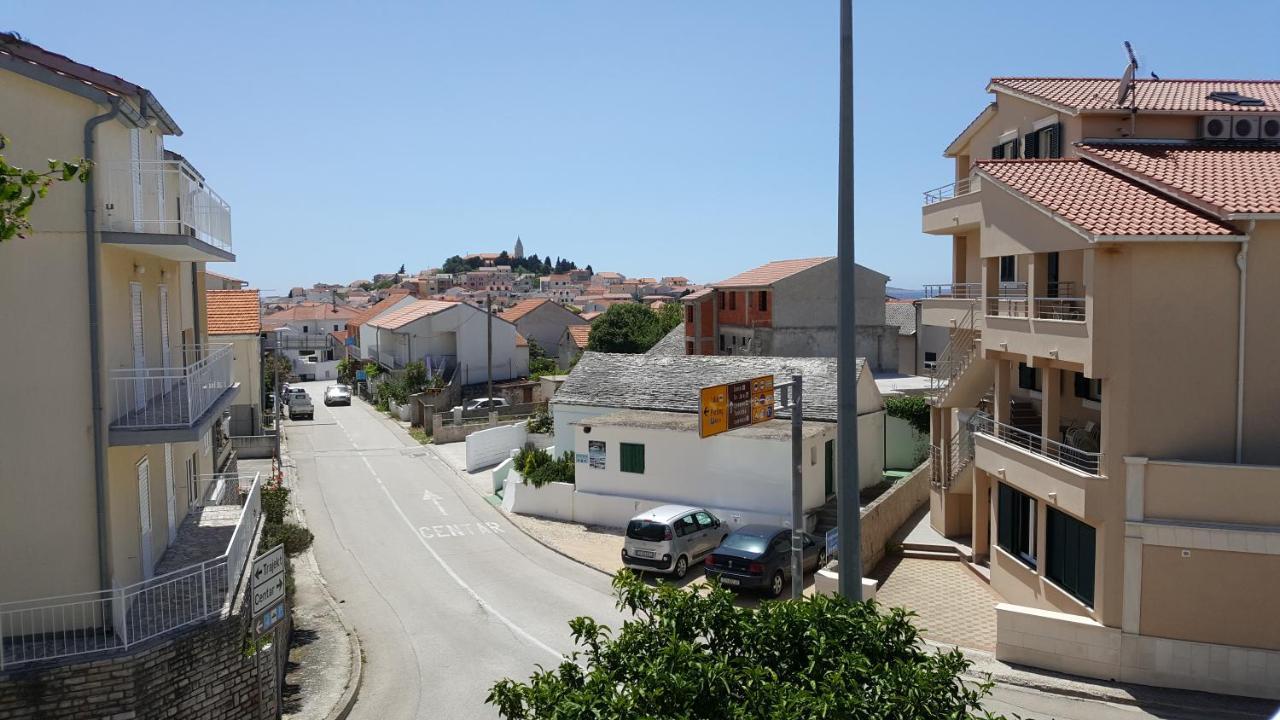 Sunce Apartment Primosten Exterior photo