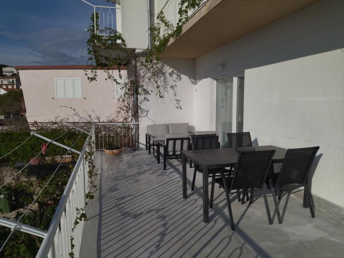 Sunce Apartment Primosten Exterior photo